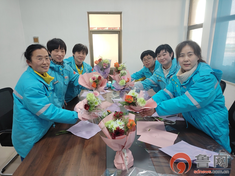 Ϋ����˾��������������վ�����  ������ʯ�ͷ�������Ƭ�����˸�Ů�ڻ